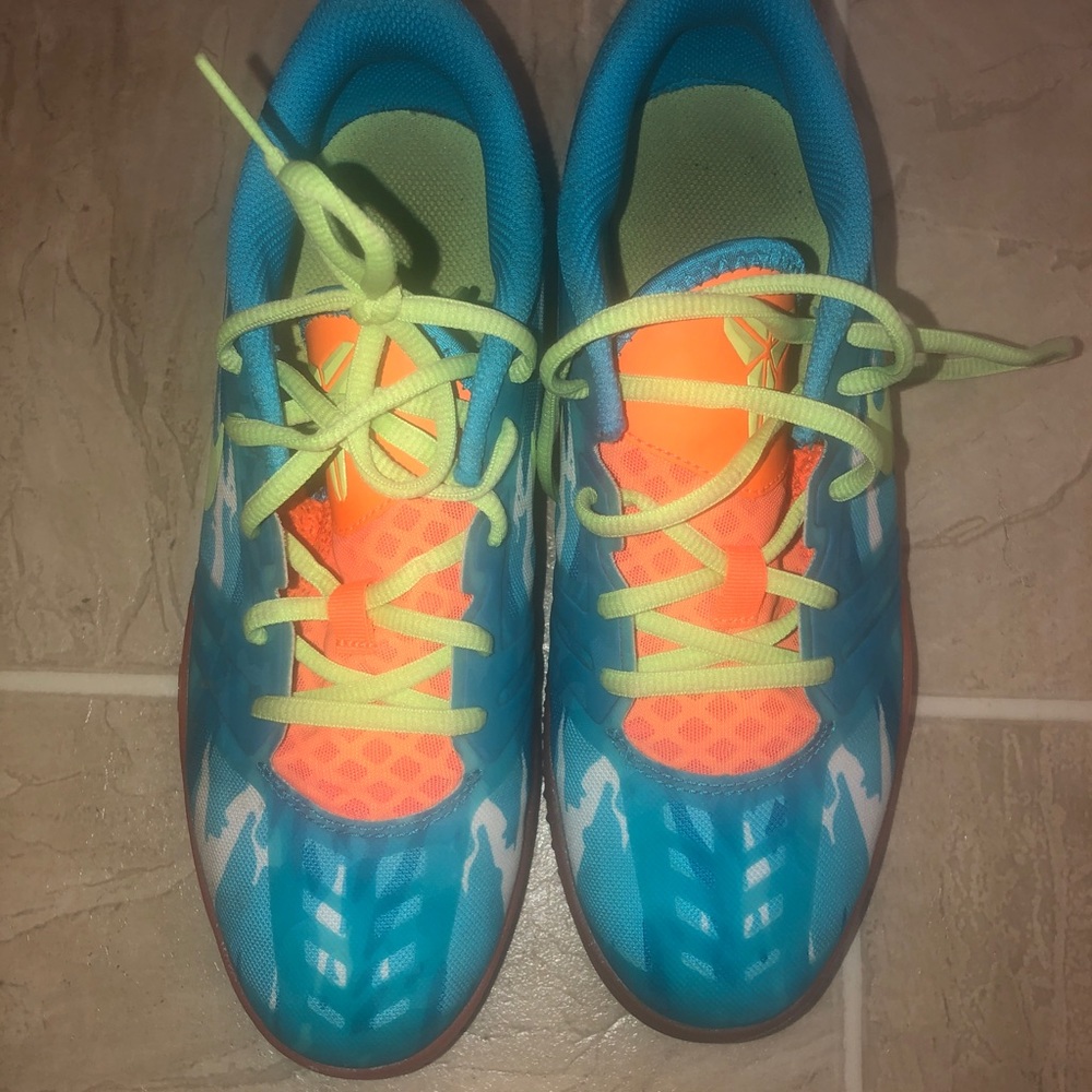 Nike Kobe Bryant Tennis Shoes